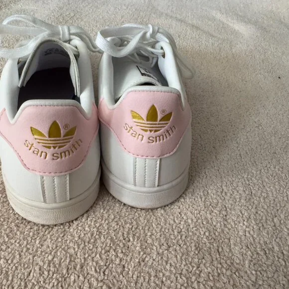 Iconic Stan Smith Sneakers – Pink, Size 8, Lightly Worn, No box, so comfy! - Picture 2 of 5